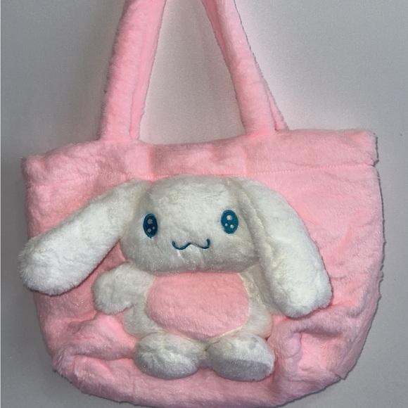 Cute Cinnamon roll plush shoulder bag 🩵 - Picture 2 of 5